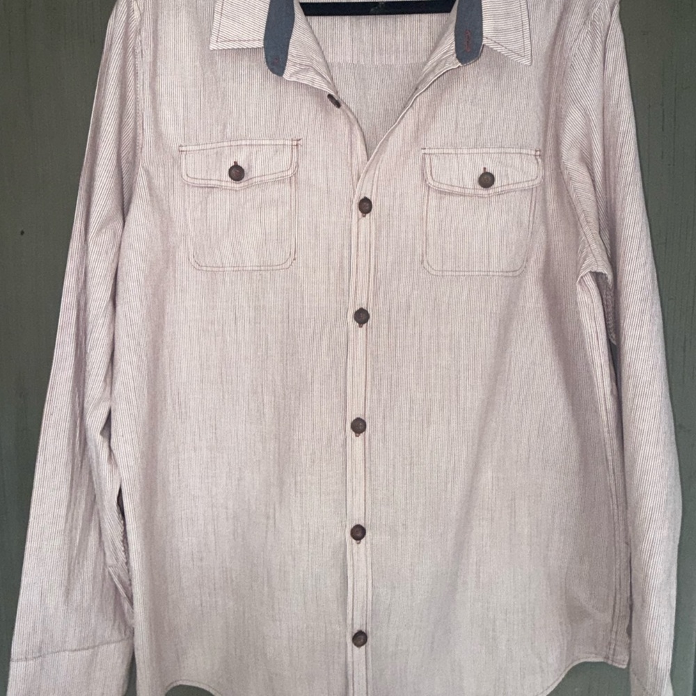 O’Neill  Men’s casual button front long sleeve shirt XL mini stripe Wood Buttons